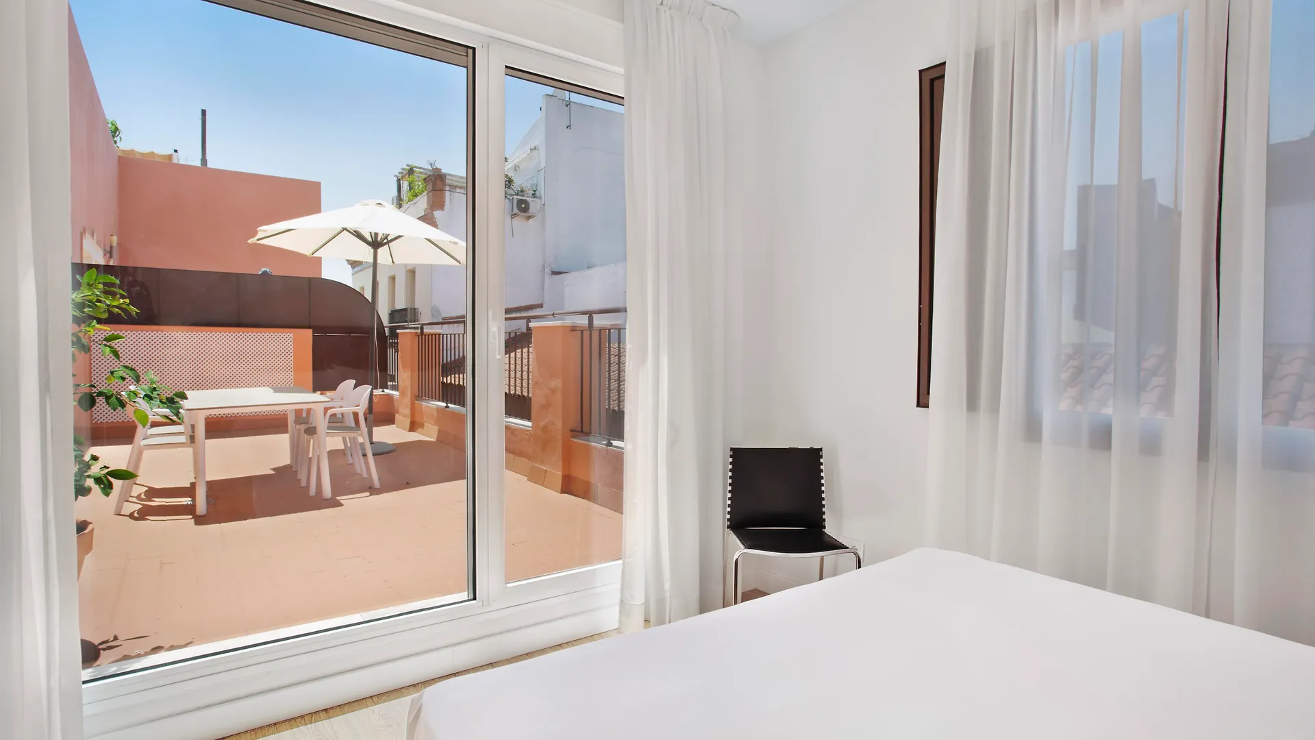 Apartment Metropolis Sevilla 0*, Seville Spain
